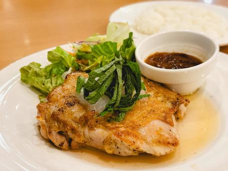 チキンソテー チキンステーキ,チキンソテー,鶏肉の写真素材