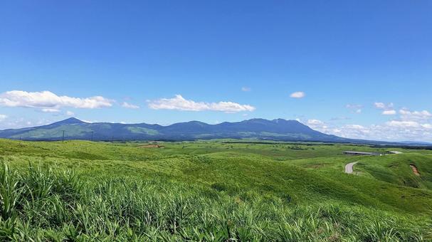 大観峰の絶景(九重連山の方向) 大観峰の絶景(九重連山の方向) 阿蘇,大観峰,絶景の写真素材