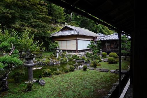 西教寺庭園 西教寺庭園の写真