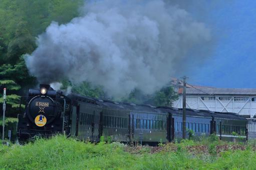 SL山口号_徳佐 2 SL山口号_徳佐 2 sl,山口号,鐵道の写真素材
