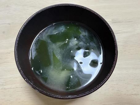 わかめみそ汁 わかめみそ汁の写真
