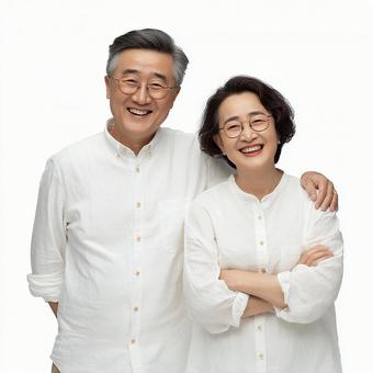 親しみやすい中高年の笑顔の写真