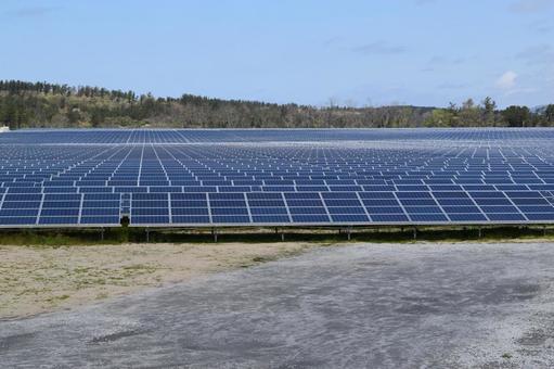 大量のソーラーパネル 発電,発電所,ソーラーパネルの写真素材