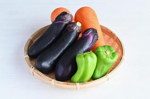野菜(なす、ピーマン、にんじん) 野菜(なす、ピーマン、にんじん)の写真