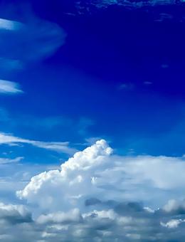 夏の始まりの予感 夏の始まりの予感 入道雲,雲,夏の空の写真素材