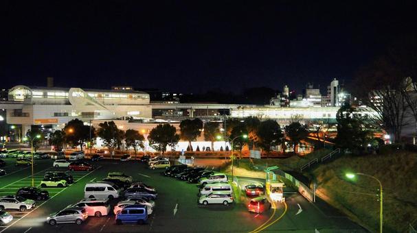 冬の多摩センター駅＆駅前の夜景（多摩市） 冬,多摩センター駅,駅前の写真素材