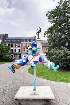 Colorful clown monument, JPG Colorful clown monument, JPG