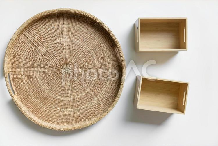 アジアンテイストのお盆と木箱 お盆,アジアン,丸の写真素材