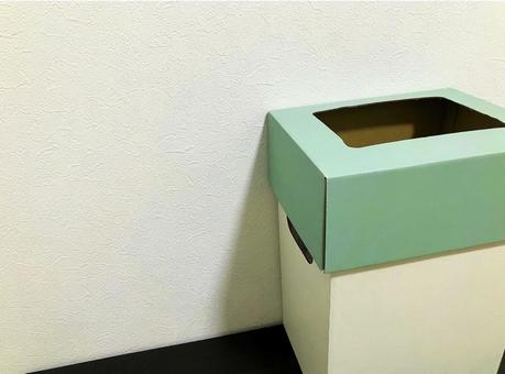 シンプルな段ボールゴミ箱 シンプルな段ボールゴミ箱の写真