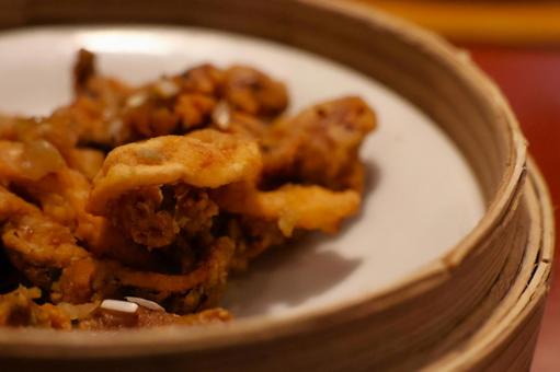 中華料理店のイカ天の香り炒め 中華料理店のイカ天の香り炒め イカ,天ぷら,香り炒めの写真素材