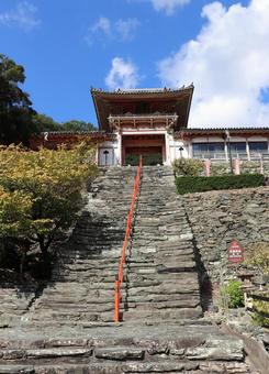 和歌浦天満宮　楼門と石段 和歌浦天満宮,楼門,高陽門の写真素材