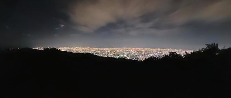 夜景 生駒山ぼくらの広場 2.35:1 街並み,きれい,デートスポットの写真素材