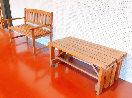 長椅子 長椅子,ベンチ,椅子の写真素材