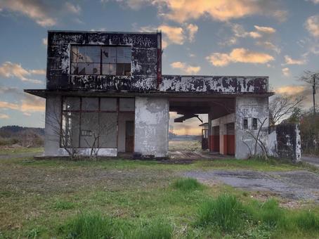 廃墟 ガソリンスタンド,廃墟,古いの写真素材