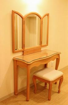 Wood dresser, dresser, three mirror, furniture, JPG