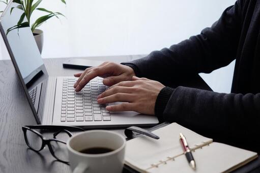 Business image: PC operation / two-handed keyboard Business image: PC operation / two-handed keyboard