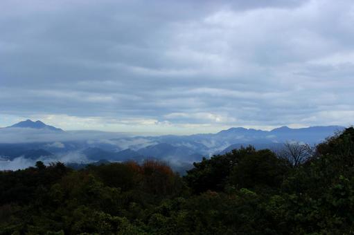 五老ヶ岳公園から見た京都府舞鶴湾の雲海 五老ヶ岳公園から見た京都府舞鶴湾の雲海 雲海,舞鶴湾,京都府の写真素材