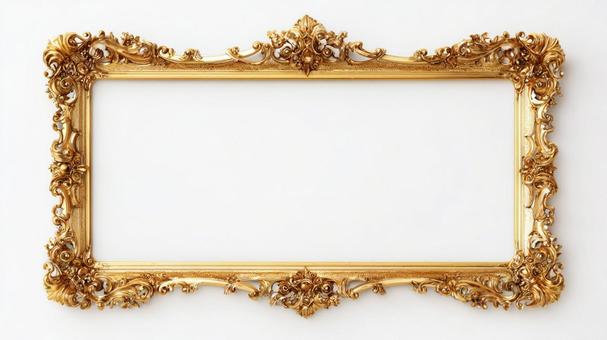 装飾が美しい金の額縁の写真