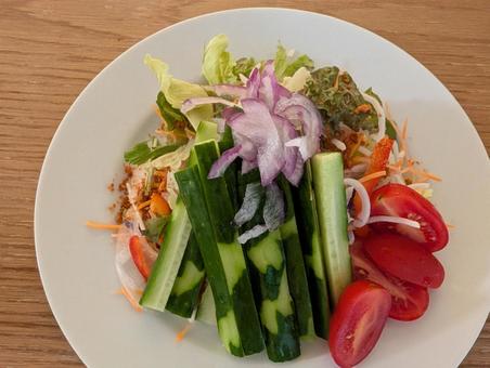 サラダ(俯瞰図) サラダ(俯瞰図) サラダ,野菜,生野菜の写真素材