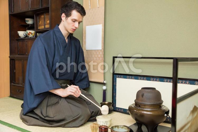 インバウンドツーリスト　文化体験　茶道　 インバウンド,インバウンドツーリスト,観光の写真素材