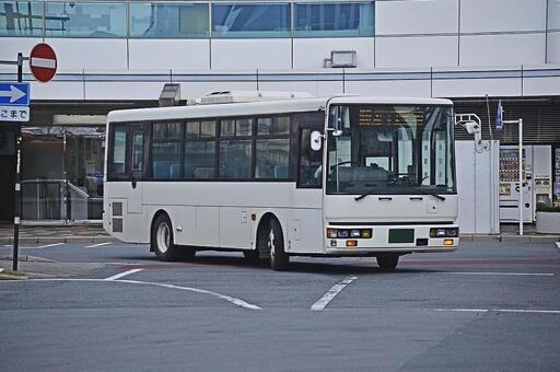 日産ディーゼル　スペースランナー　白 夜行バス,高速バス,旅行の写真素材