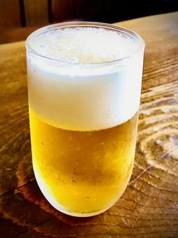 キンキンに冷えた生ビールグラス キンキンに冷えた生ビールグラス ビール,生ビール,アルコールの写真素材