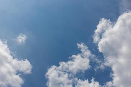 さわやかな夏の入道雲と青空 さわやかな夏の入道雲と青空の写真