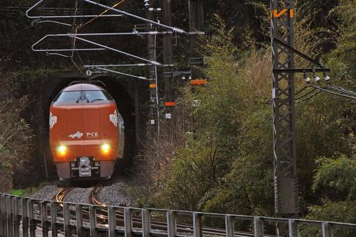 273系 特急やくも 伯備線 273系 特急やくも 伯備線 鉄道,ディーゼルカー,汽車の写真素材