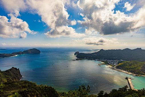 小笠原諸島・父島 旭山山頂から望む絶景 小笠原諸島・父島 旭山山頂から望む絶景の写真