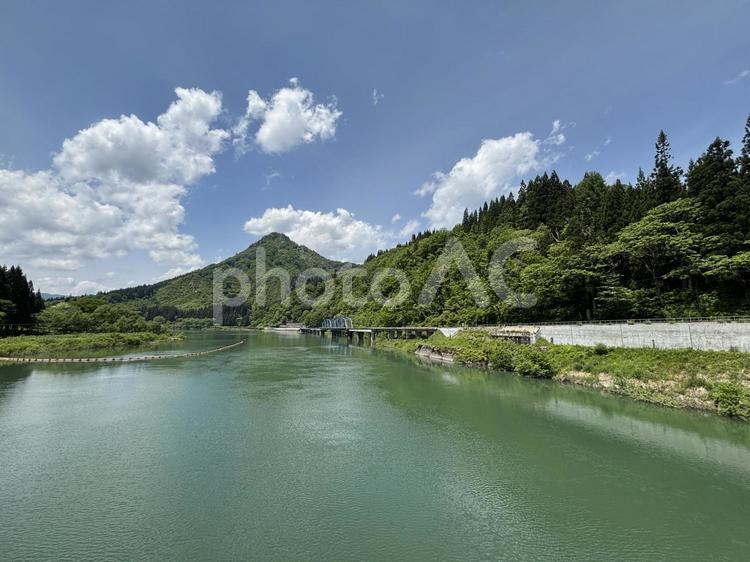 只見川と蒲生岳 只見川,蒲生岳,河の写真素材