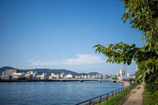 川辺からの眺め 川辺からの眺め 川辺,眺め,橋の写真素材