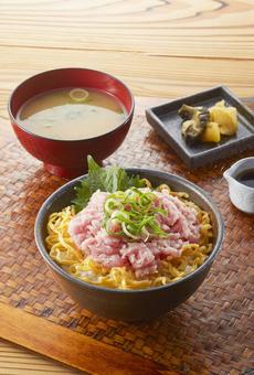 ネギトロ丼 定食 セットメニュー ネギトロ丼 定食 セットメニューの写真