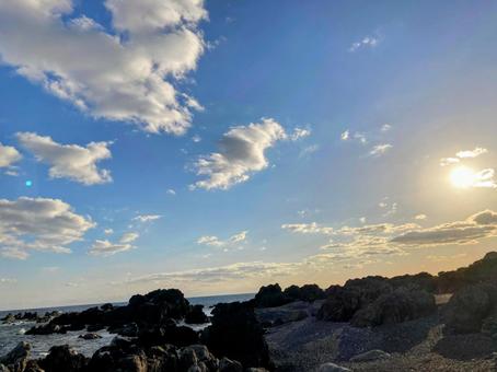 空と岩場 空と岩場の写真