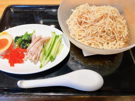 冷やし中華 冷やし中華 冷やし中華,冷やし麺,麺類の写真素材