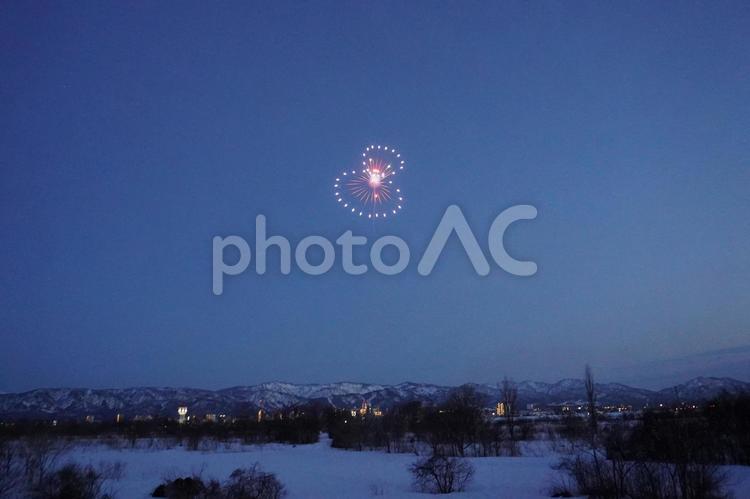 打ち上げ花火（雪だるま）01 打ち上げ花火,花火,型物の写真素材