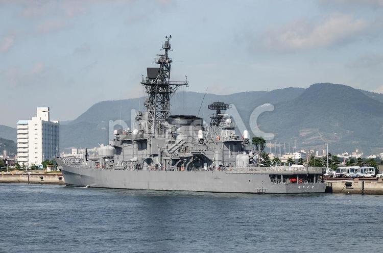 停泊中の海上自衛隊護衛艦はたかぜ 自衛隊,海上自衛隊,ミリタリーの写真素材