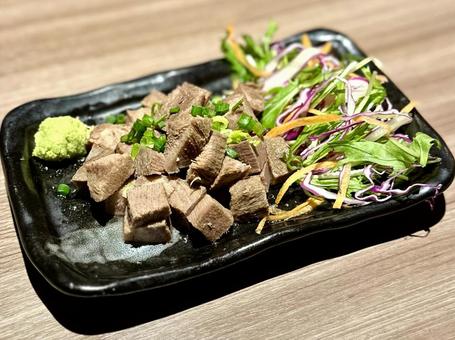 茹で牛タンの写真