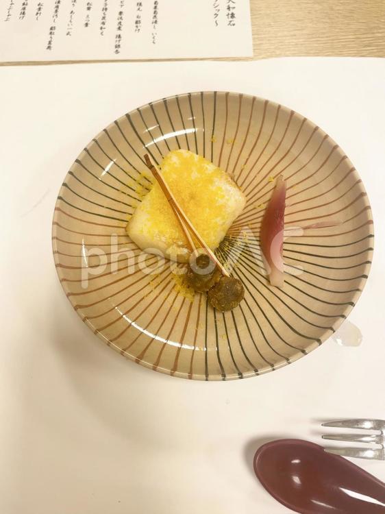 美しい器に盛り付けられた和食の箸休め 和食,日本料理,懐石料理の写真素材