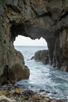 白山洞門 洞窟,海,岩場の写真素材