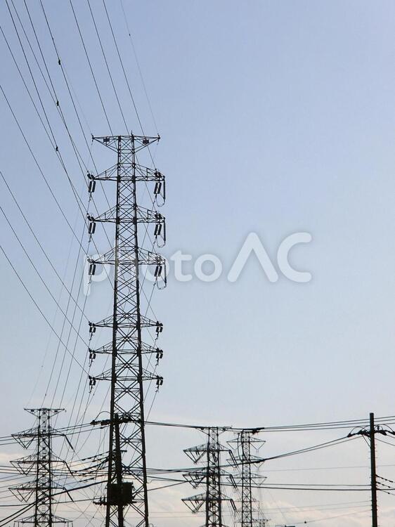 鉄塔がある風景 鉄塔,送電線,電線の写真素材
