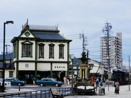 伊予鉄城南線道後温泉駅前2 伊予鉄城南線道後温泉駅前2 道後温泉駅,道後温泉,坊っちゃん列車の写真素材