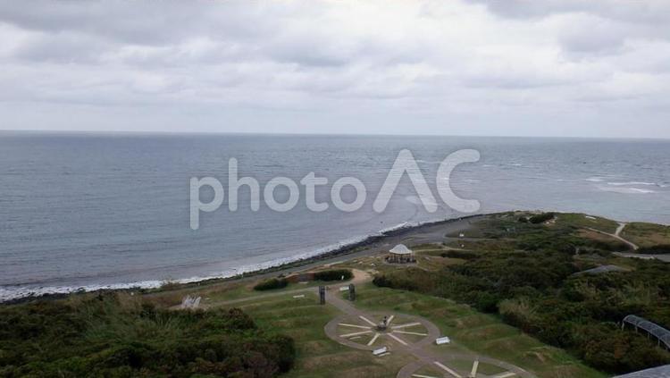 山口県「角島灯台」から見た海の光景 山口県,角島灯台,岩場の写真素材