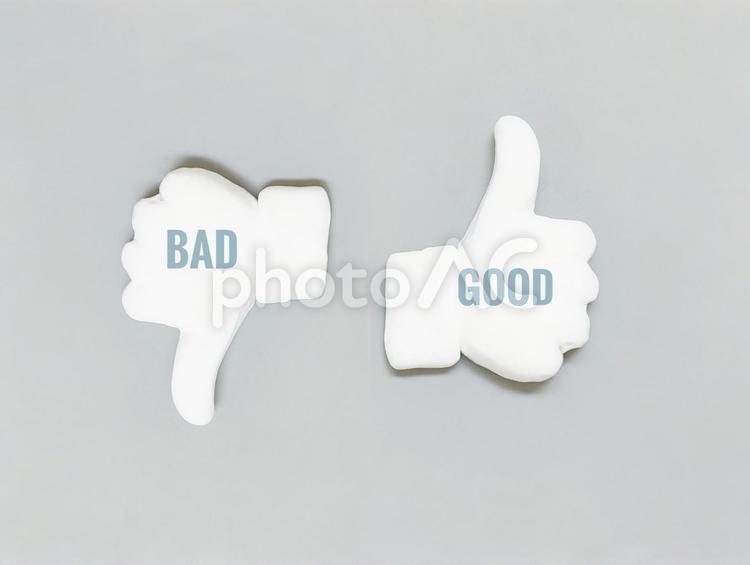 いい？悪い？指サイン（明るめバージョン） good,bad,okの写真素材