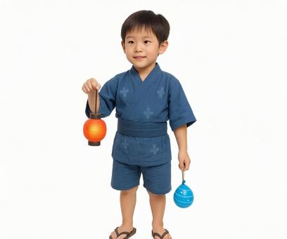 日本の夏祭りを楽しむ笑顔の幼児 日本の夏祭りを楽しむ笑顔の幼児の写真