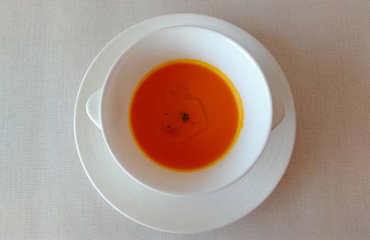 人参のスープ(俯瞰) 人参のスープ(俯瞰)の写真