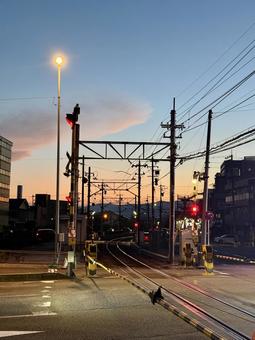 夕方の福井　路面電車 夕方,夕暮れ,日没の写真素材