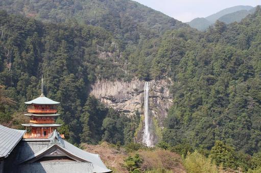 青岸渡寺 那智の滝 青岸渡寺 那智の滝 青岸渡寺,那智の滝,那智滝の写真素材