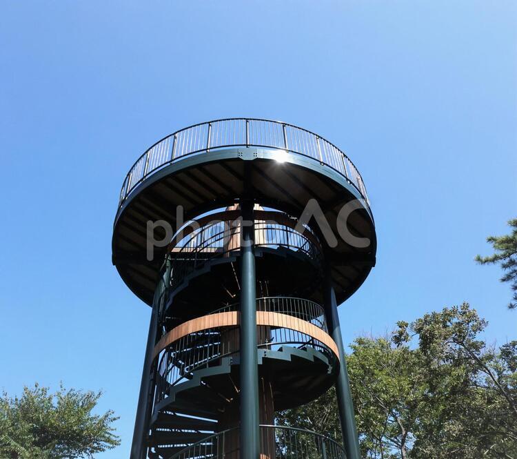 公園の展望台と青空２ 公園,展望台,青空の写真素材