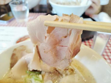 イタリアンラーメンのチャーシュー イタリアンラーメンのチャーシューの写真