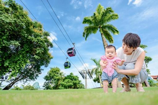 親子とレジャー 親子とレジャー 母親,赤ちゃん,親子の写真素材